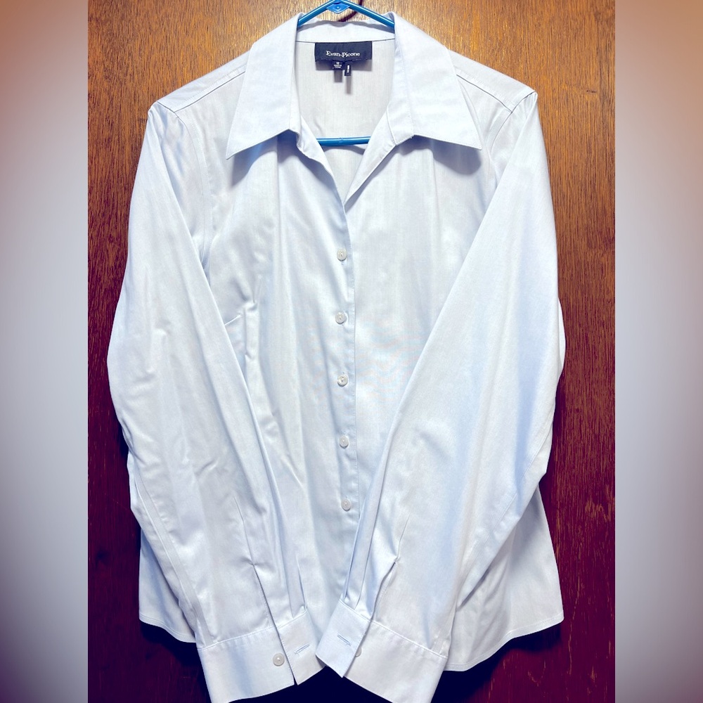 Evan-Picone baby blue button down blouse 100% cotton